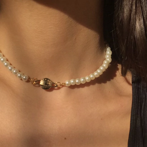 The space pearl choker - comprar online