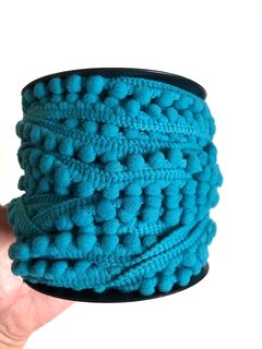 Pompom em metro - 2 metros na internet