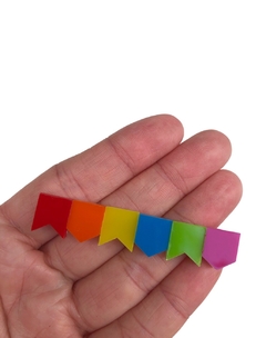 Aplique hair clips bandeirinhas acrílico - 1 unidade