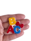Aplique abc colorido acrílico - 1 unidade