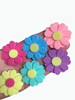 Aplique flor (4cm) acrílico - 1 unidade