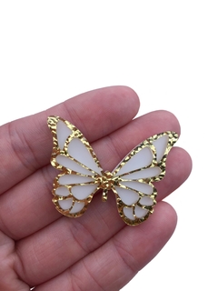 Aplique borboleta branca com dourado - 1 unidade