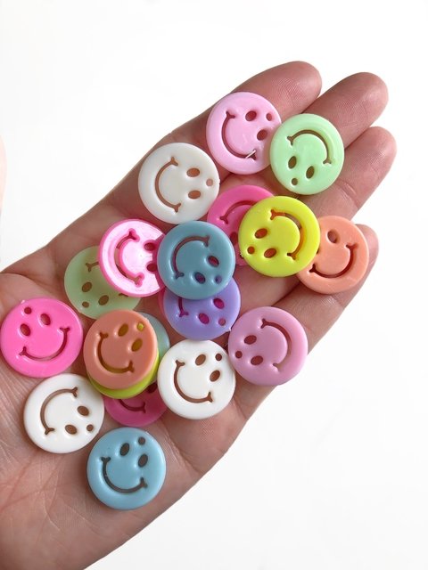 Pingente smile colorido candy sortido - 25 gramas