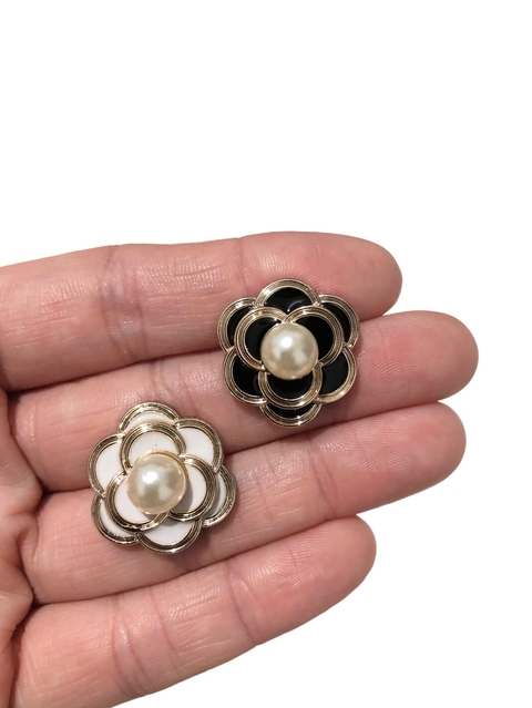 Aplique flor miolo pérola - 1 unidade