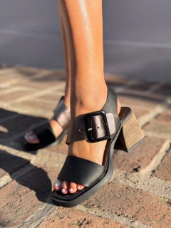 Abril - Negro - comprar online