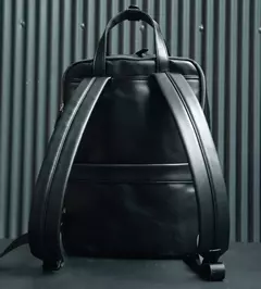Parga - Black en internet