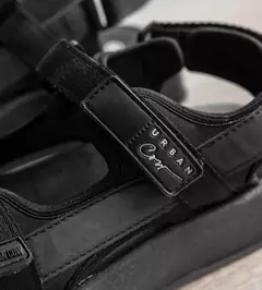 Fender - Negro en internet