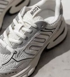 Reno - Off White en internet