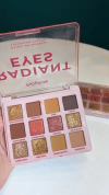Paleta Radiant Eyes Ruby Rose