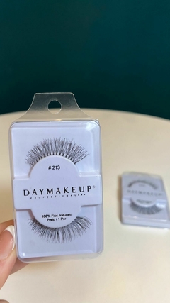 Cilios Daymakeup na internet