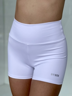 Shortinho Power - Branco  - short fitness para treino, crossfit, academia e esportes da marca My Box Fitnesswear
