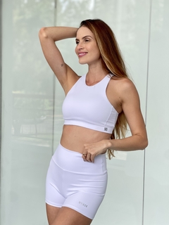 Shortinho Power - Branco  - short fitness para treino, crossfit, academia e esportes da marca My Box Fitnesswear