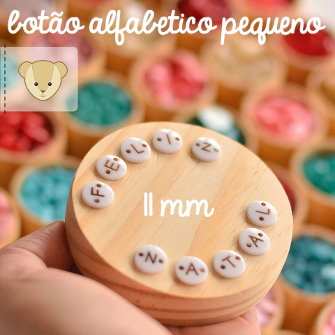 FELIZ NATAL - botão alfabetico pequeno marrom 30B