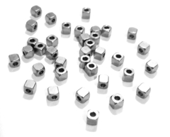 CUBOS PASANTES 3 MM X 20 U en internet