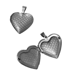 RELICARIO CORAZON LABRADO 30 X 27 MM