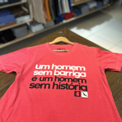 Camiseta Homem Sem Barriga - Camisas de Samba e Cerveja - Loja Bacutia