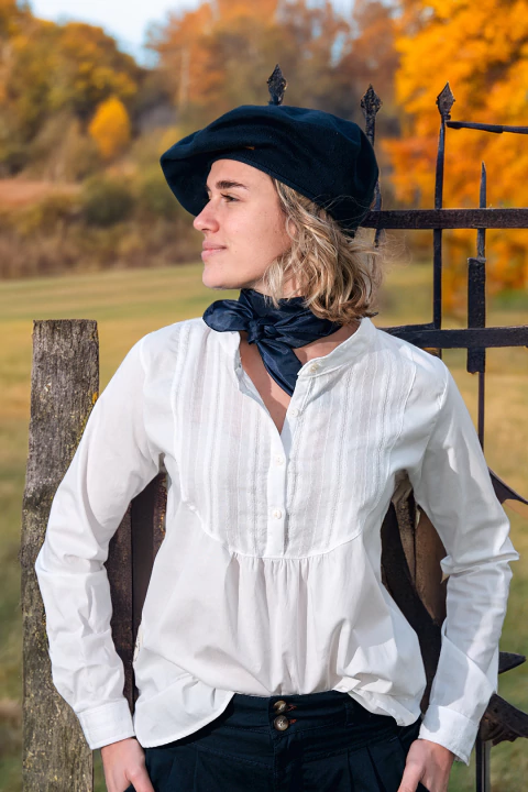 Camisa cuello mao con recorte en ratier - comprar online