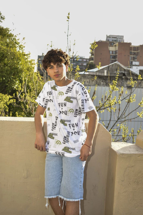 Bermuda jean desflecada juvenil - comprar online