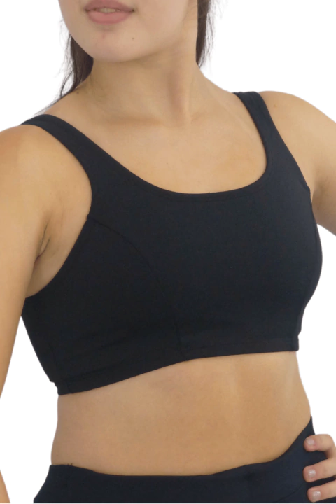 T003 | TOP RECORTE LATERAL