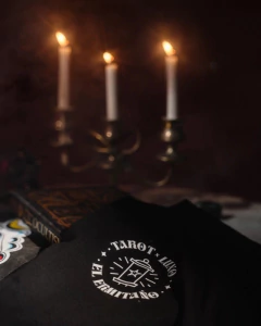 Remera EL HERMITAÑO NEGRO - tienda online