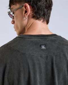 REMERA KABRA KUERVO MYCOTERRA en internet