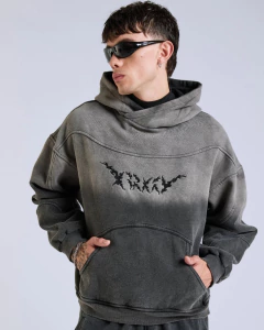 Imagen de HOODIE KABRA KUERVO UMBRAFLUX