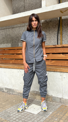 Chaqueta PARIS GRIS TOPO - UNI.CO - Uniformes Humanizados