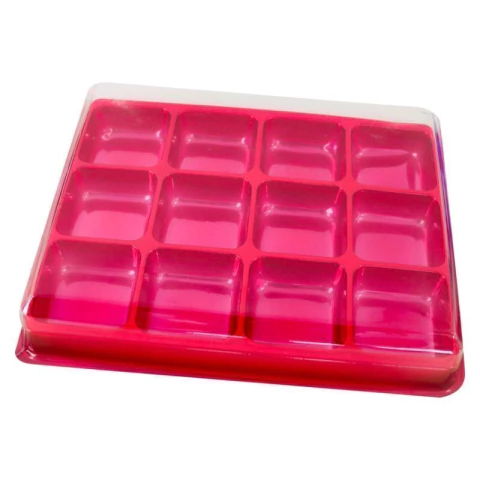 CAIXA BWB PARA BOMBONS QUADRADOS VERMELHA COM 12 CAVIDADES