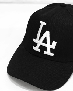 Gorra LA en internet