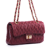 BOLSA COURO LEGÍTIMO QUILTED MÉDIA TEXTURIZADA CHERRY
