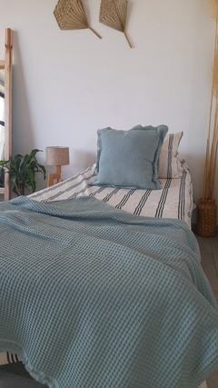 Cubrecama Tusor Tres Rayas Gray