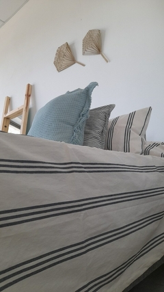 Cubrecama Tusor Tres Rayas Gray - LISUAR