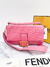 Bolsa Fendi Baguette FF Embossed Large Light Pink