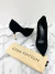Imagem do Scarpin Louis Vuitton Suede Metallic Heels Logo Preto 36Br
