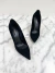 Imagem do Scarpin Louis Vuitton Suede Metallic Heels Logo Preto 36Br