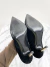 Imagem do Scarpin Louis Vuitton Suede Metallic Heels Logo Preto 36Br