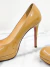 Imagem do Sapato Louboutin Simple Pump 100 Bege 35Br