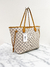 Bolsa Louis Vuitton Neverfull MM Damier Azur - Brechó Closet de Luxo