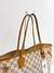 Bolsa Louis Vuitton Neverfull MM Damier Azur - Brechó Closet de Luxo