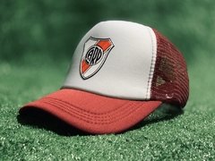 Trucker Bordo Frente Blanco Termosellado