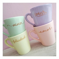 Tazas pastel conicas