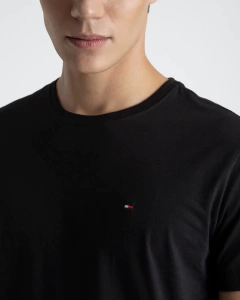 Camiseta Tommy Hilfiger Básica - comprar online