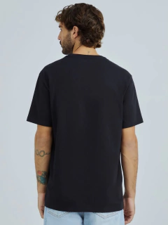 CAMISETA BÁSICA HERING REGULAR CINZA na internet