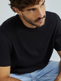 CAMISETA BÁSICA HERING SUPER COTTON PRETA