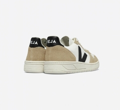 TÊNIS VEJA V-10 CHROMEFREE LEATHER WHITE BLACK SAHARA na internet