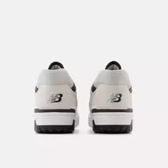 Tênis New Balance 550 Preto e Branco na internet