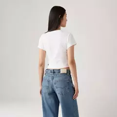 CAMISETA FEMININA LEVI'S ESSENTIAL BRANCA - comprar online