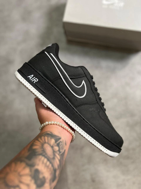 NIKE AIR FORCE PRETO E BRANCO