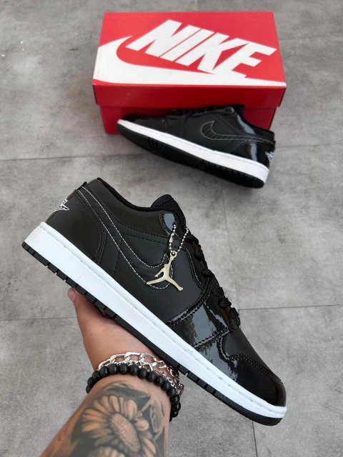 NIKE JORDAN PRETO VERNIZ