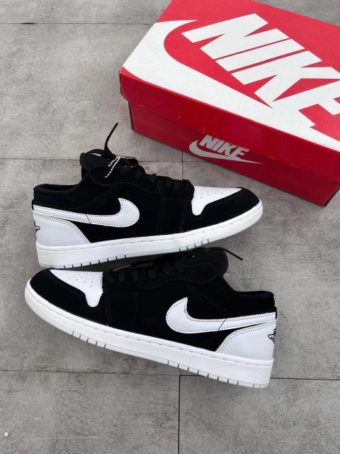 NIKE JORDAN PRETO E BRANCO